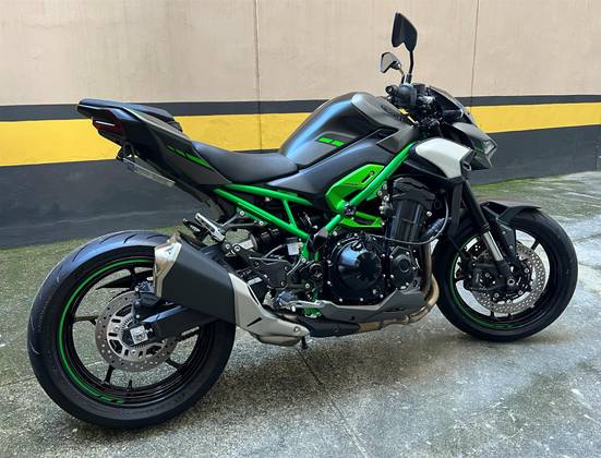 KAWASAKI Z900 